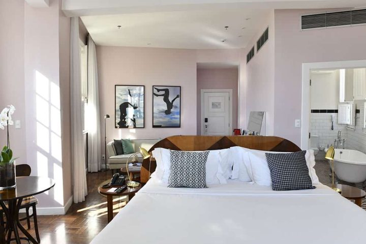 Corner Suite